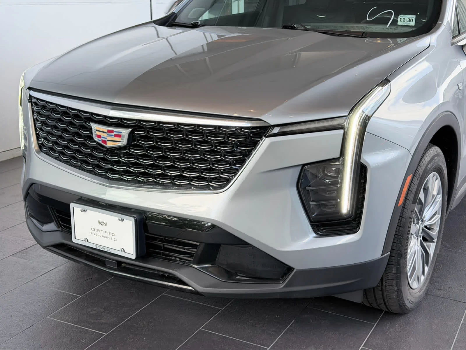 2024 Cadillac XT4 Premium Luxury - Photo 8