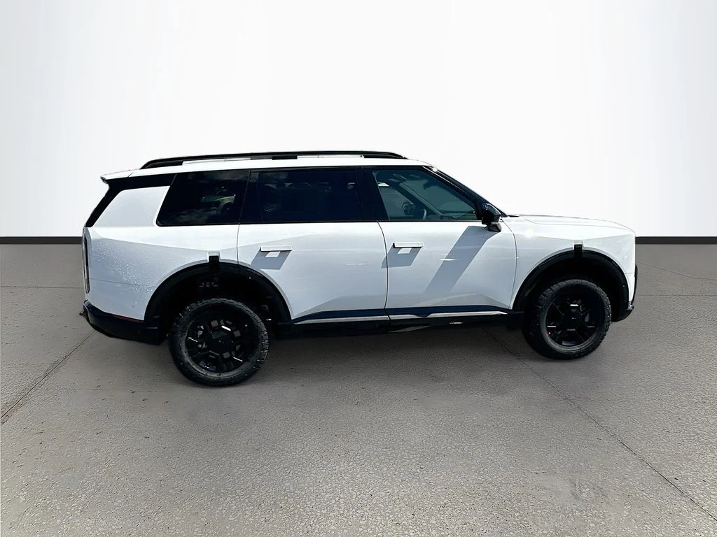 New 2027 Glacial White Pearl Kia X-PRO SX image 8