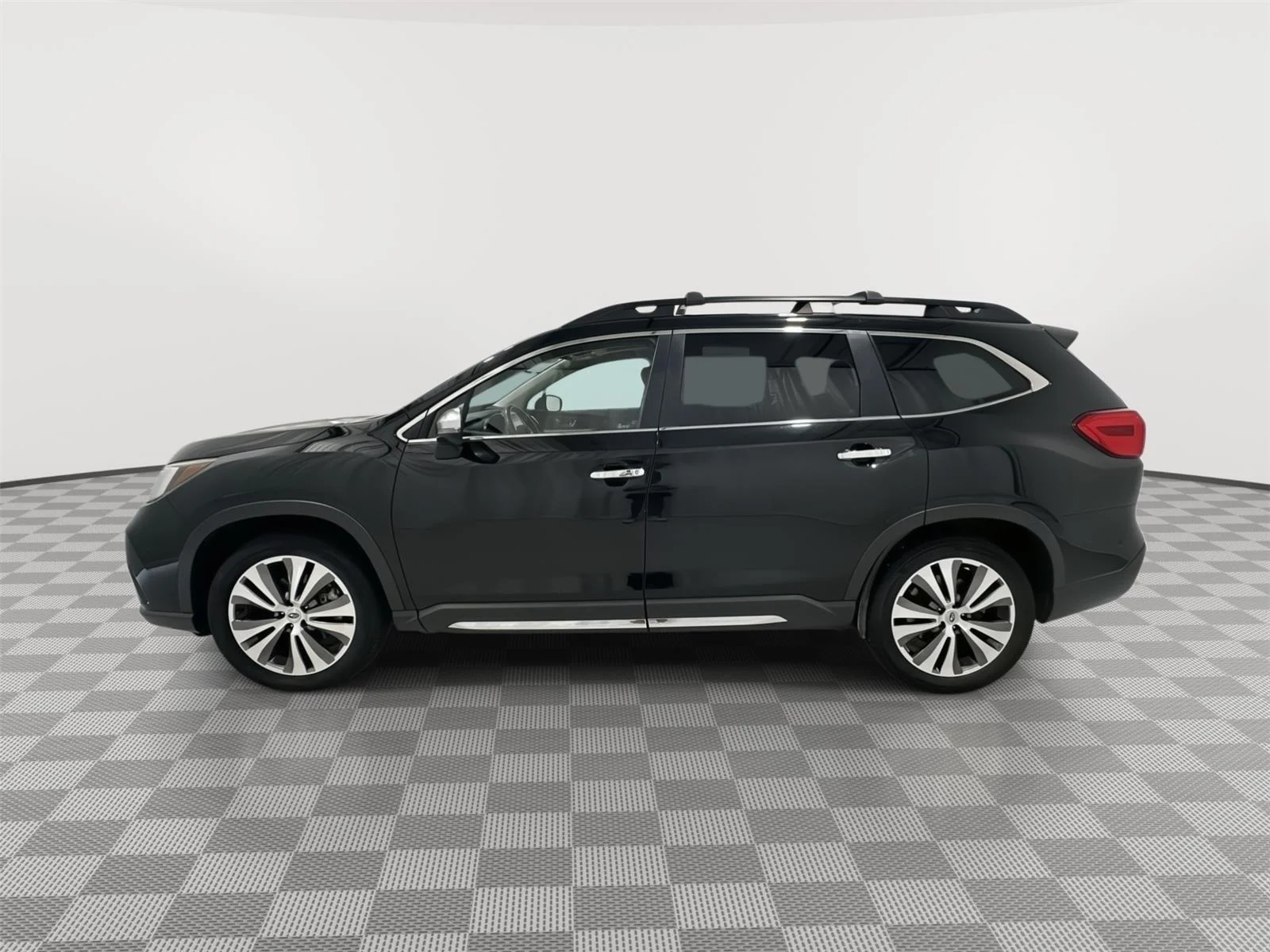 Used 2019 Subaru Ascent Touring with VIN 4S4WMARD6K3452459 for sale in Alexandria, Minnesota