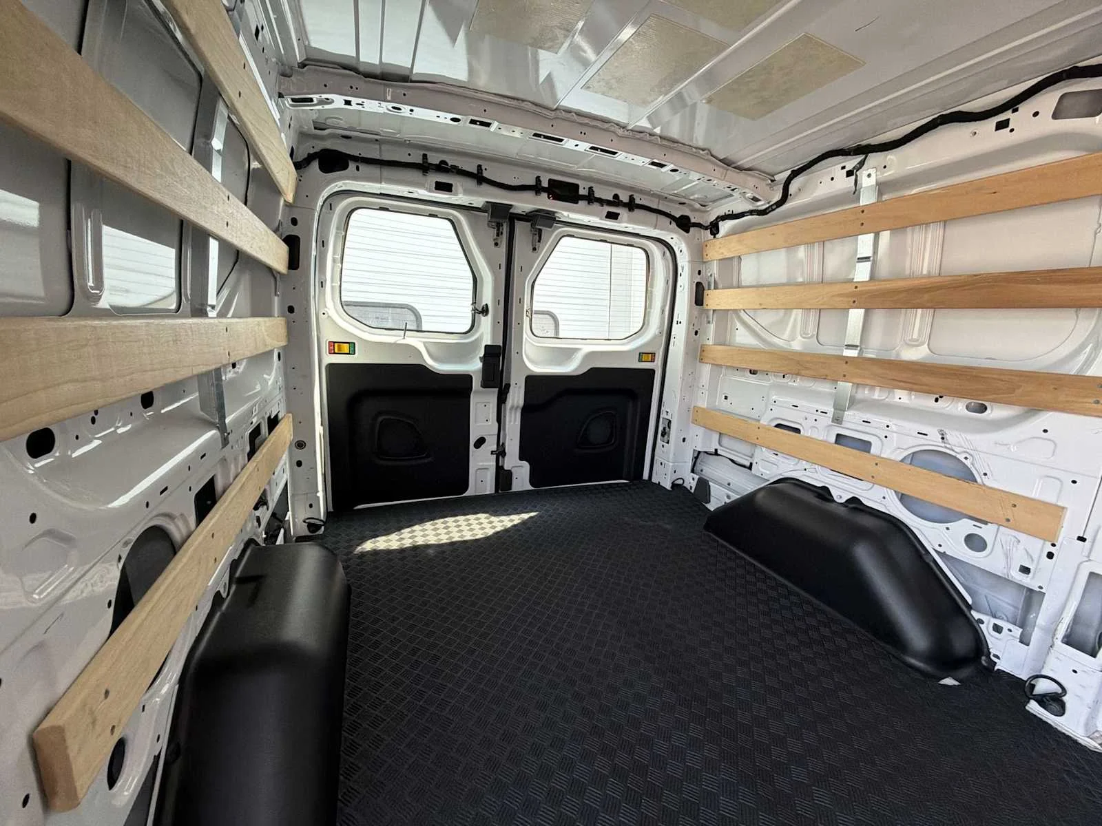 Used 2025 Oxford White Ford  image 24