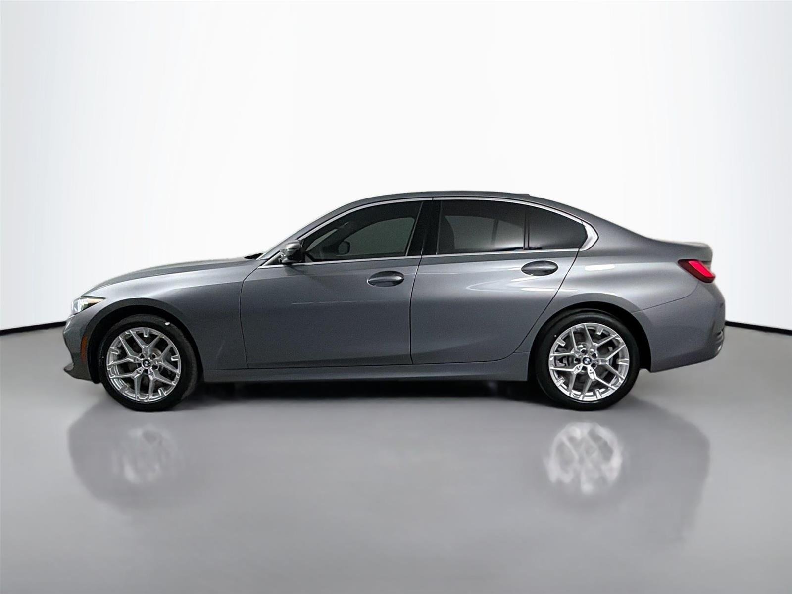 New 2026 Skyscraper Grey Metallic BMW 330i NA xDrive image 9