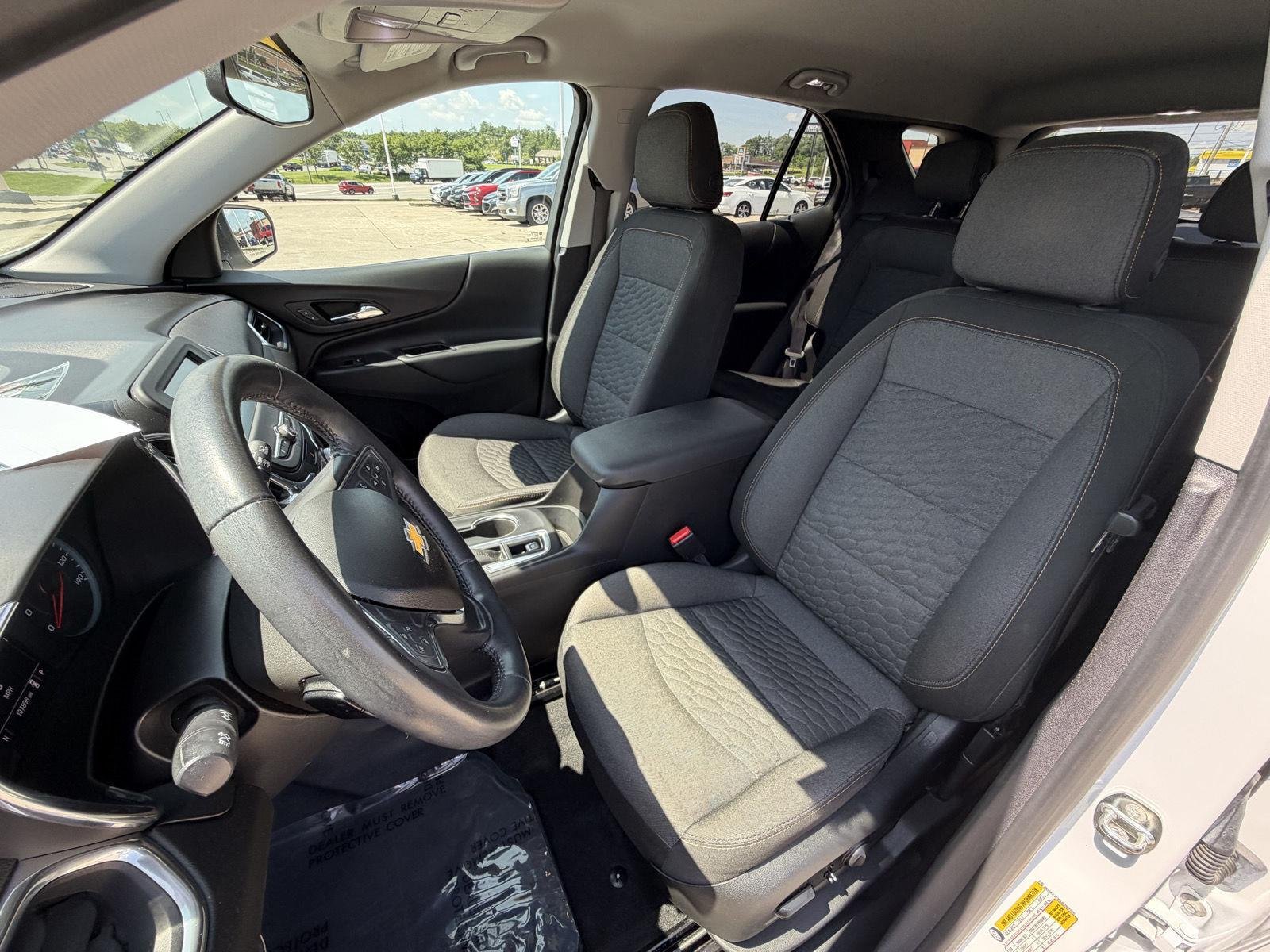 Used 2018 Chevrolet Equinox LT with VIN 2GNAXJEV5J6203105 for sale in Richmond, KY