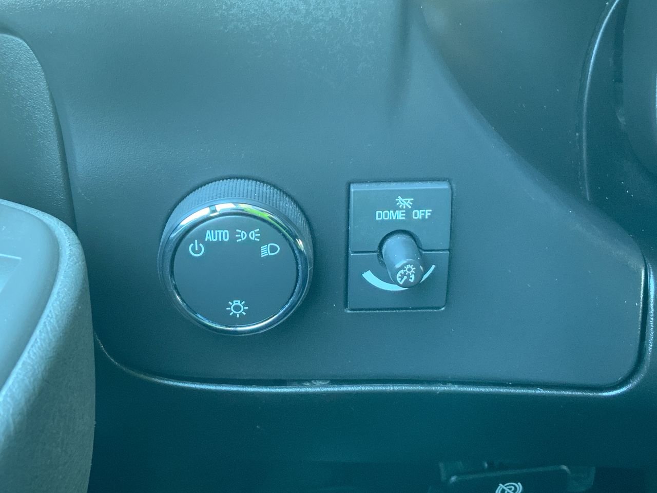 2022 Chevrolet Express Passenger LS - Photo 31
