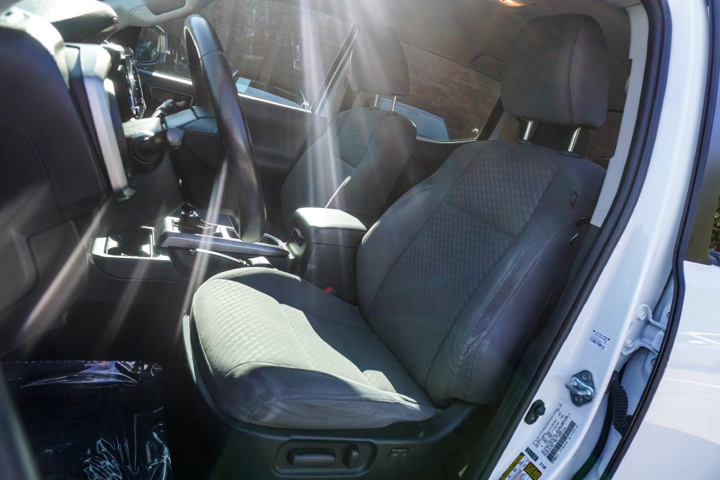 Used 2022 White Toyota SR5 image 6