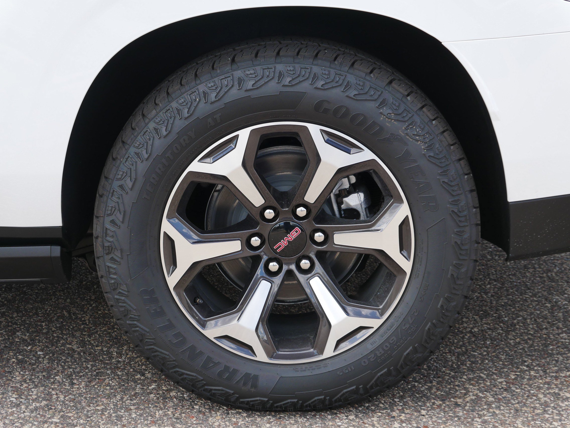 2026 GMC Yukon XL AT4 Ultimate - Photo 3