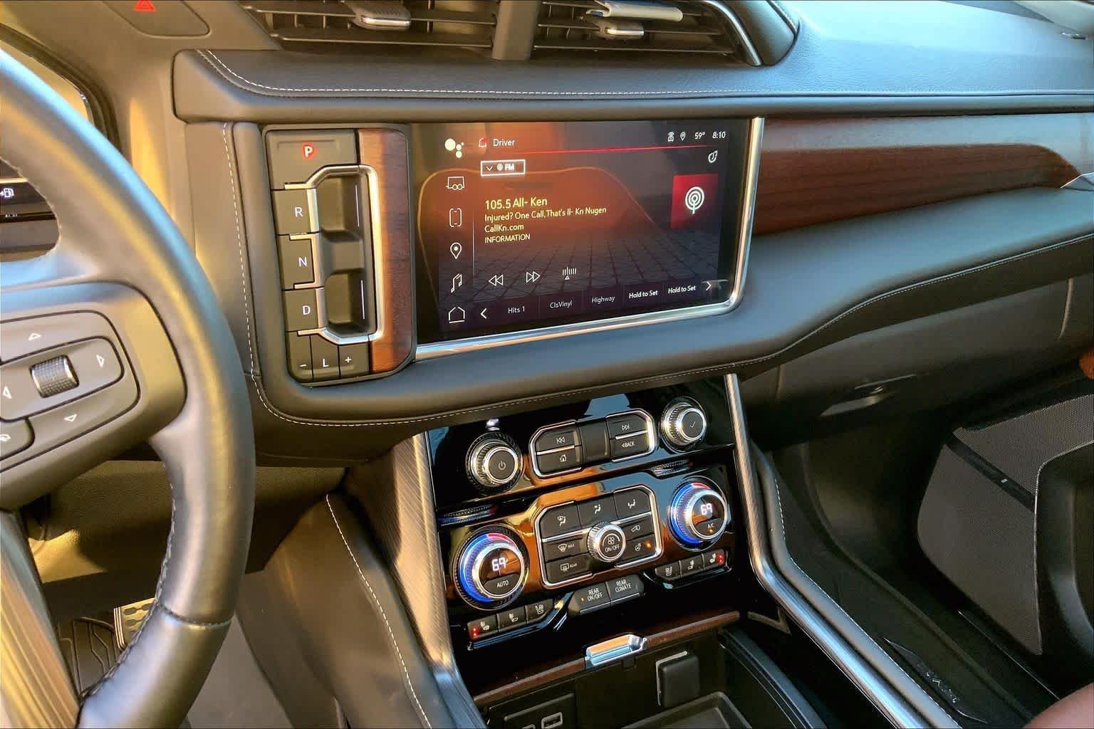 Used 2023 White Frost Tricoat GMC Denali Ultimate image 6