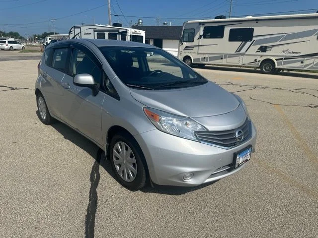 Used 2014 Brilliant Silver Metallic Nissan SV image 6