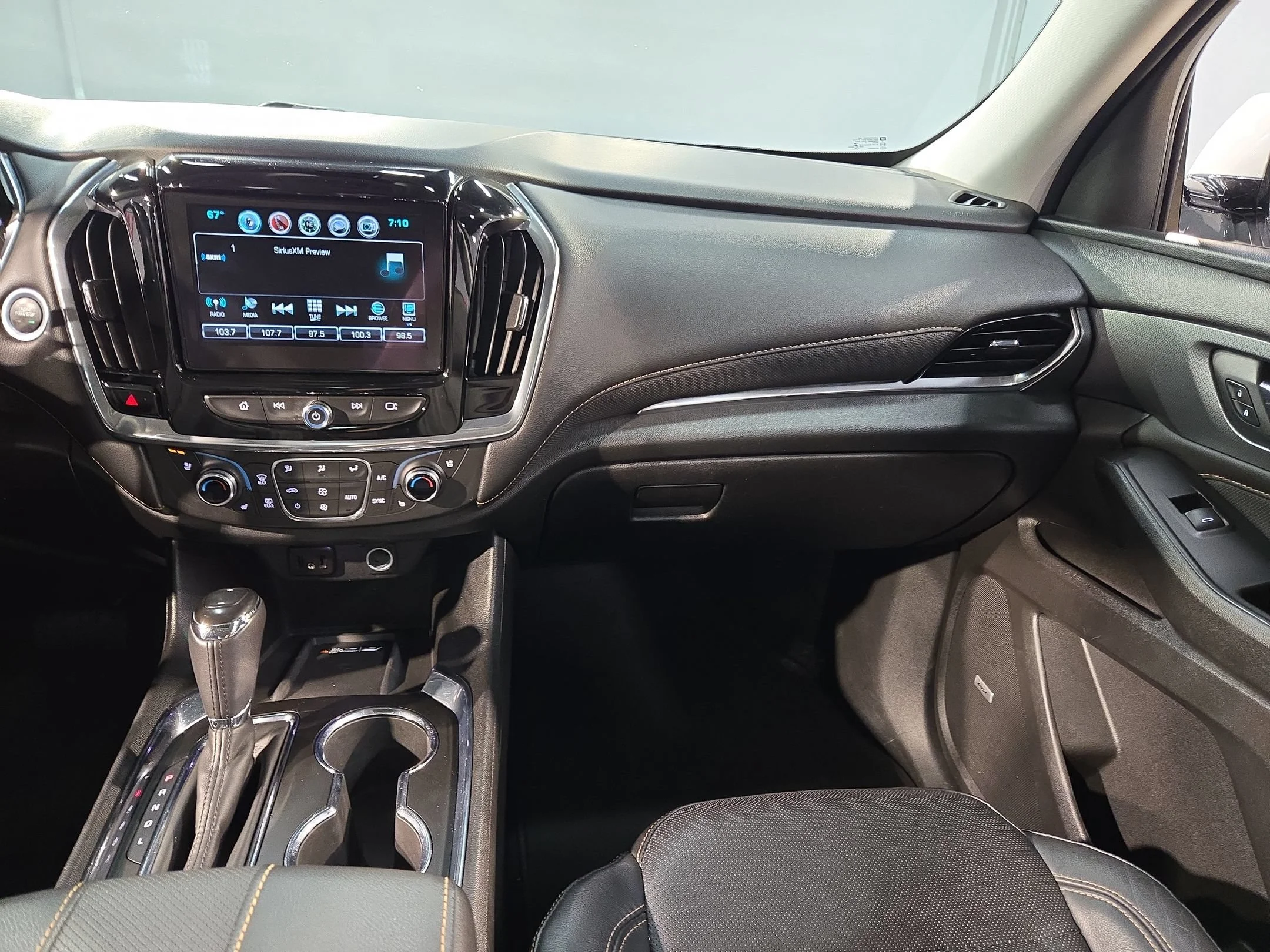 Used 2019 Summit White Chevrolet Premier image 11
