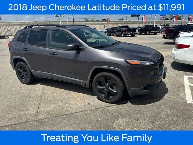 Certified Used 2018 Granite Crystal Clearcoat Metallic Jeep Latitude image 1
