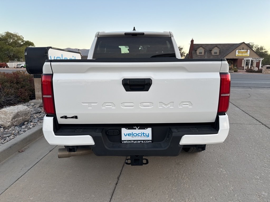 2024 Toyota Tacoma TRD Off-Road photo 4
