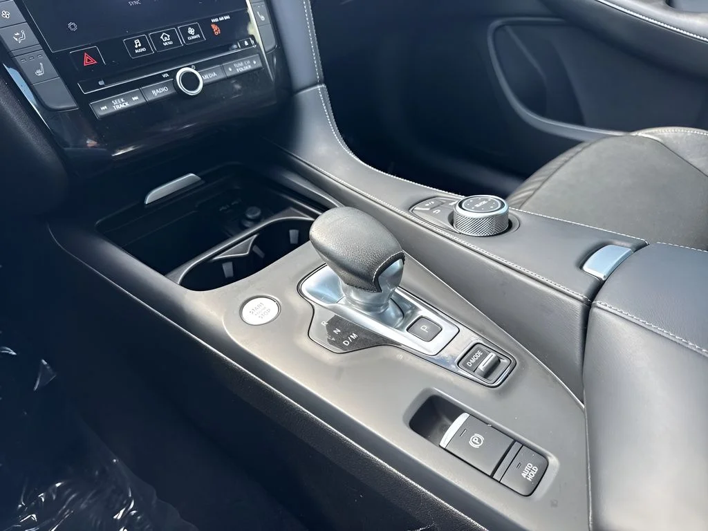 Used 2023 Black INFINITI LUXE image 17