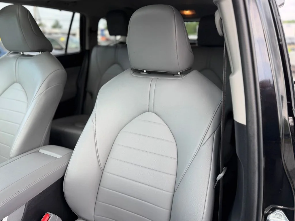 Used 2022 Black Toyota XLE image 16