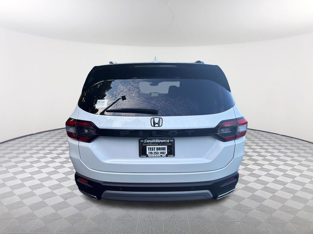 Used 2024 White Honda Touring image 6