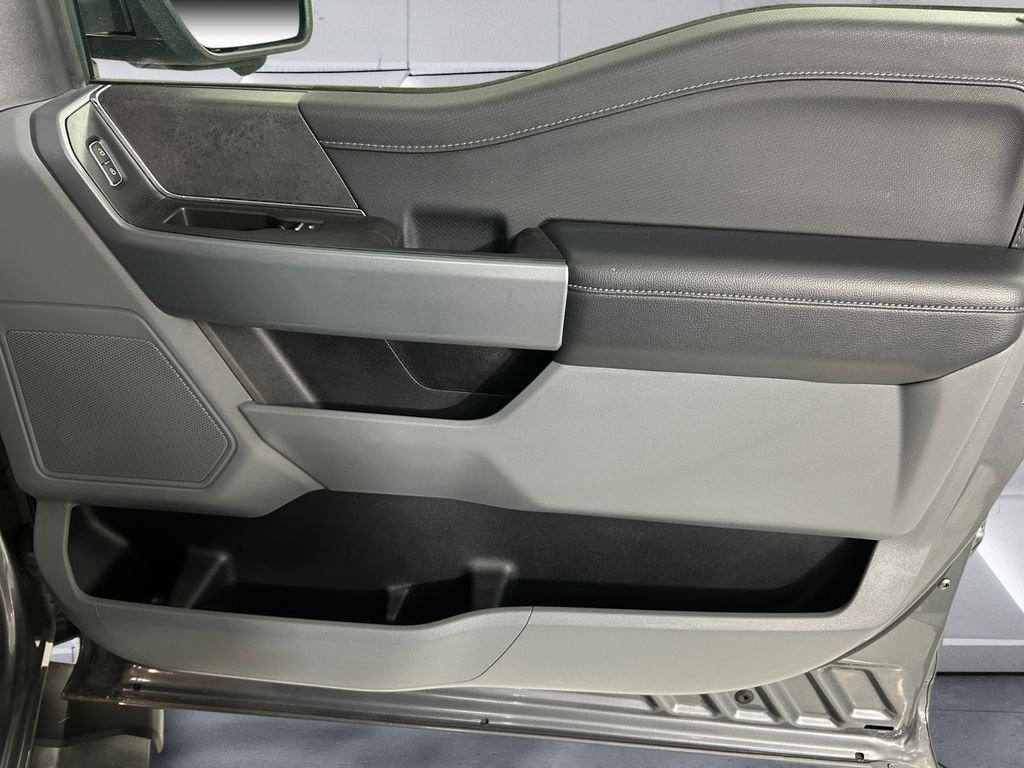 Used 2024 Gray Ford XLT image 15