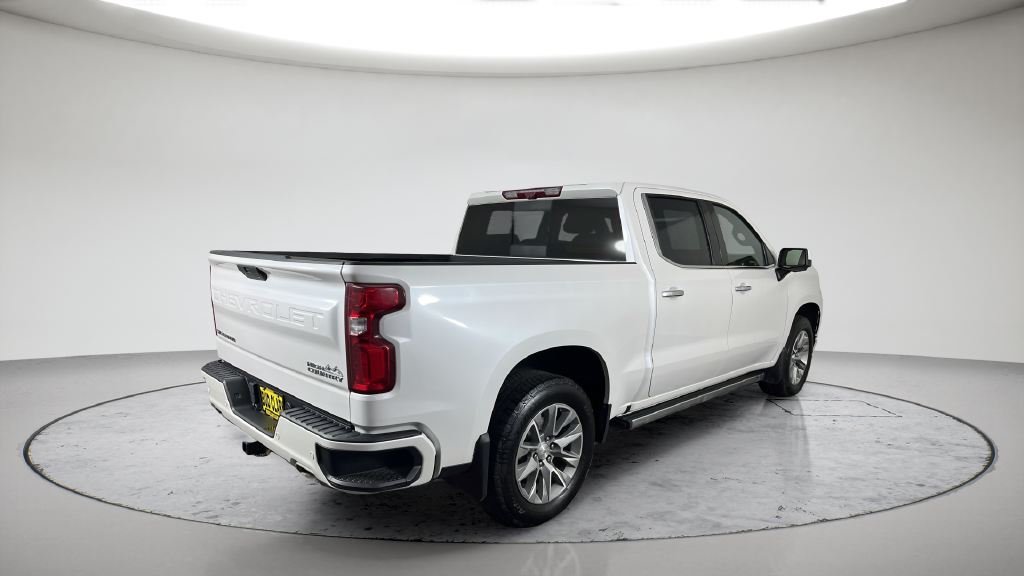 Used 2022 Beige Chevrolet High Country image 7