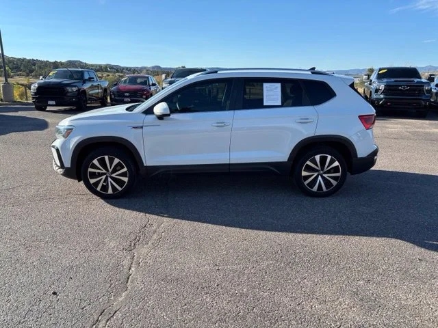 Used 2022 White Volkswagen 1.5T SE image 2