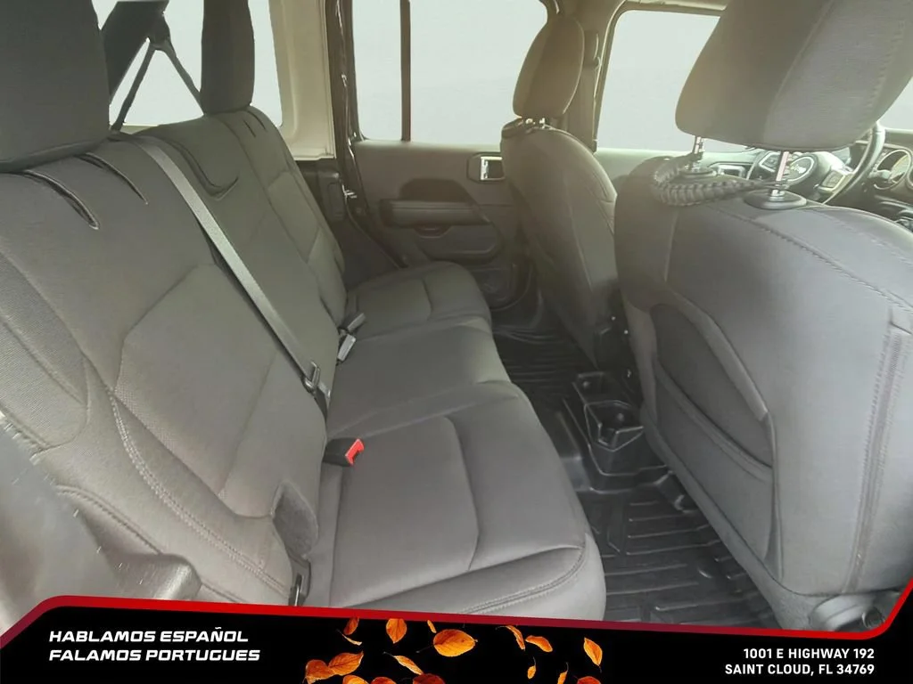 Used 2019 Black Jeep Sahara 4x4 image 13