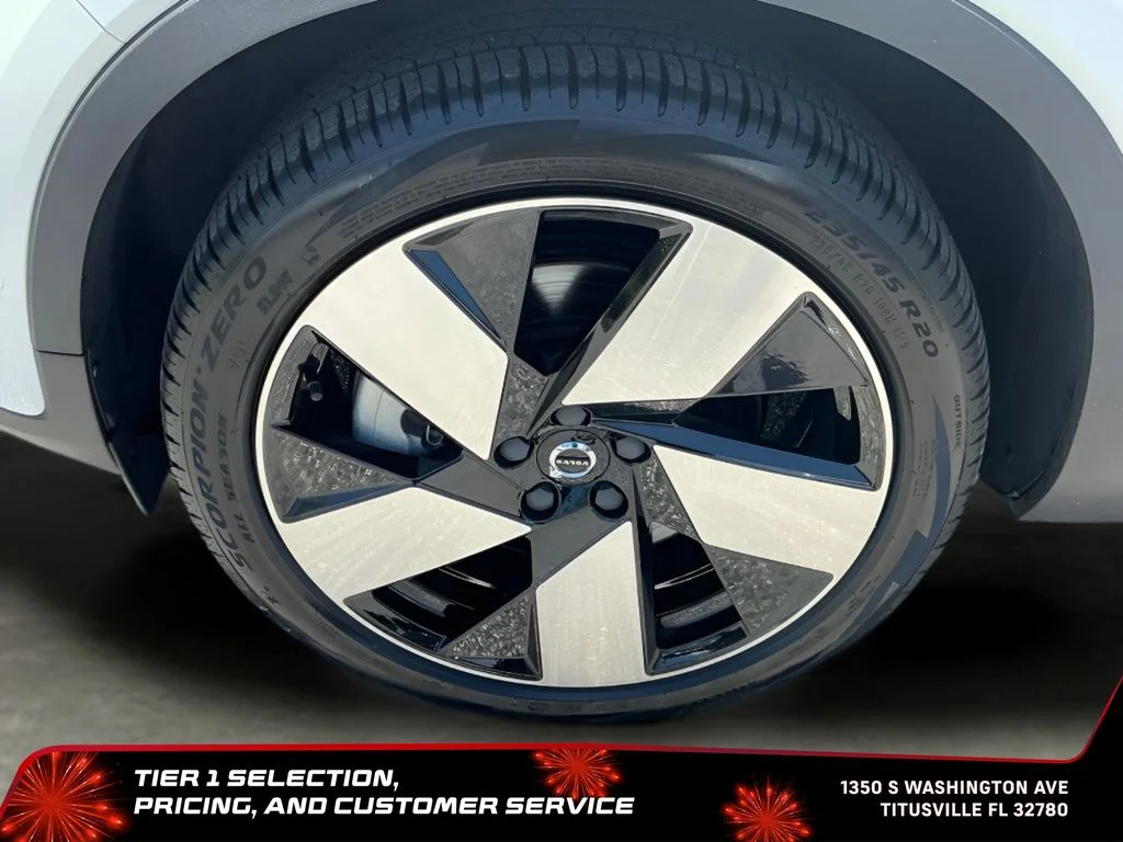 Used 2023 White Volvo Ultimate image 39