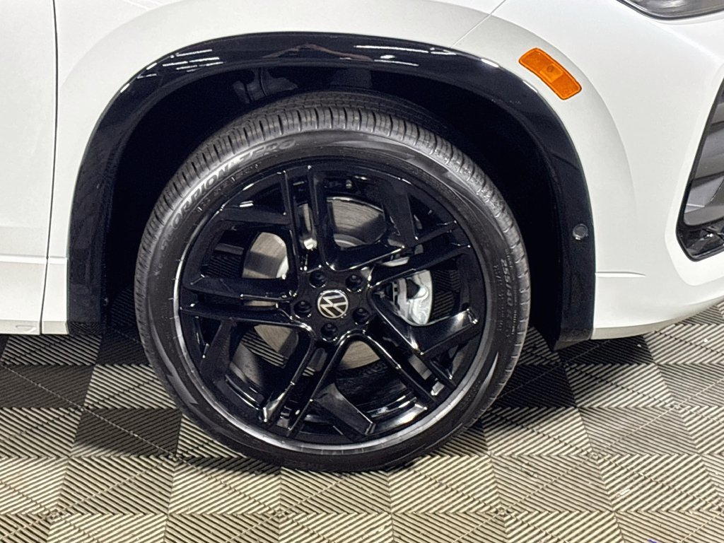 New 2026  Volkswagen SE R-Line Black image 23