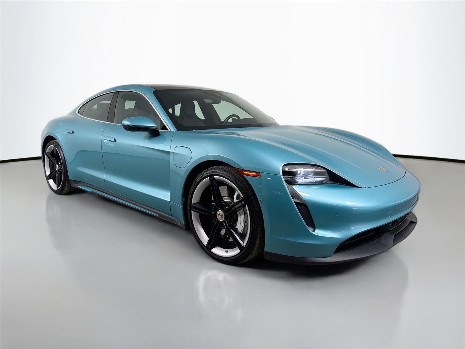 Certified Used 2024 Paint to Sample Porsche 4S image 9