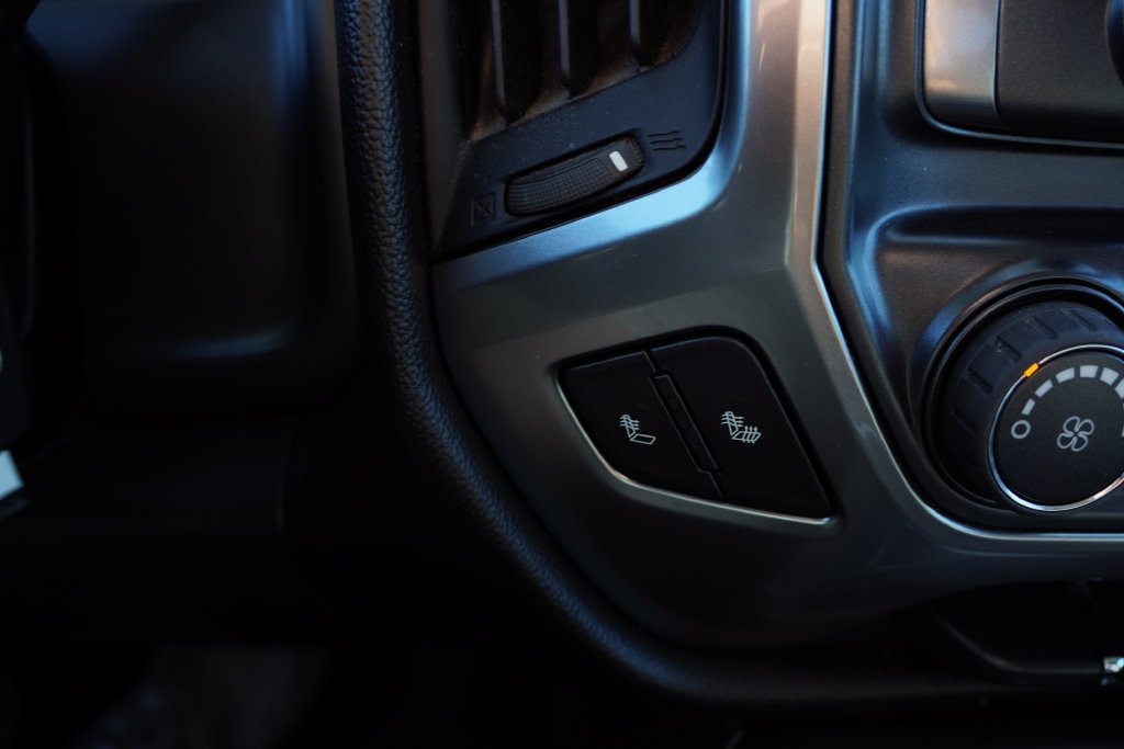 Used 2016 Black Chevrolet LT image 6