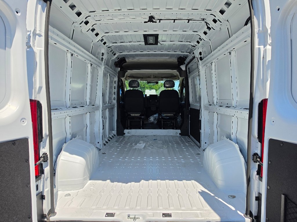 New 2026 Bright White Clear-Coat Exterior Paint RAM High Roof image 6