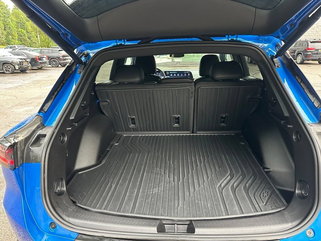 2025 Chevrolet Equinox EV LT - Photo 25