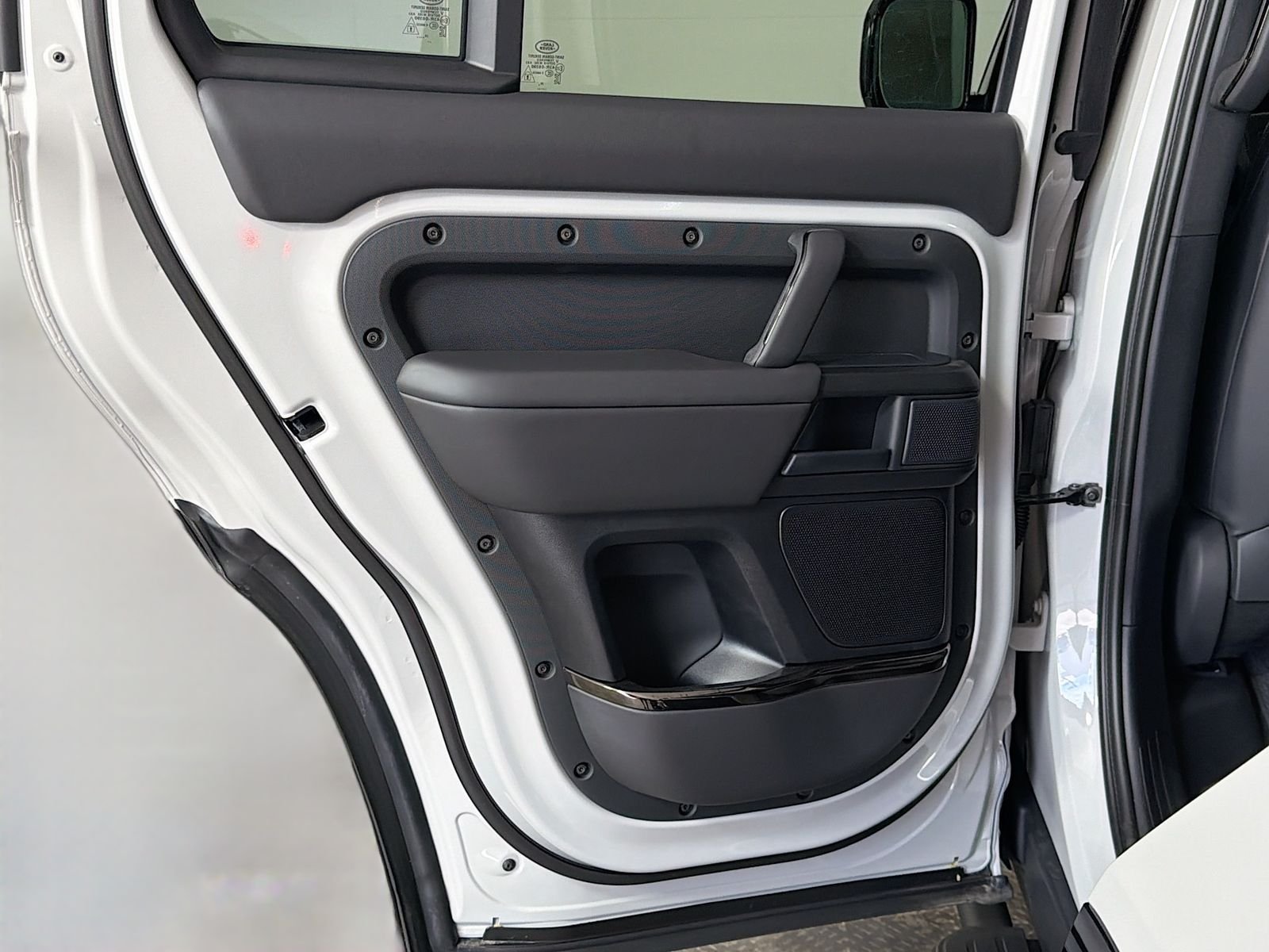 New 2026 Borasco Grey Land Rover OCTA image 26