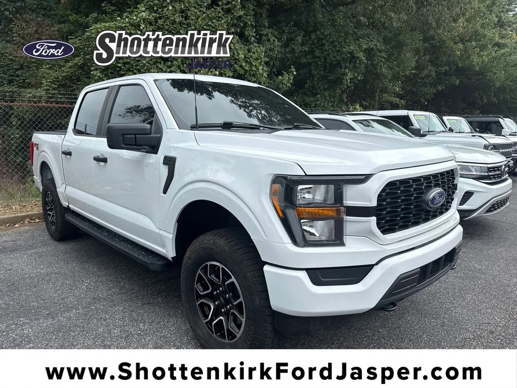 Used 2023 White Ford XL image 1