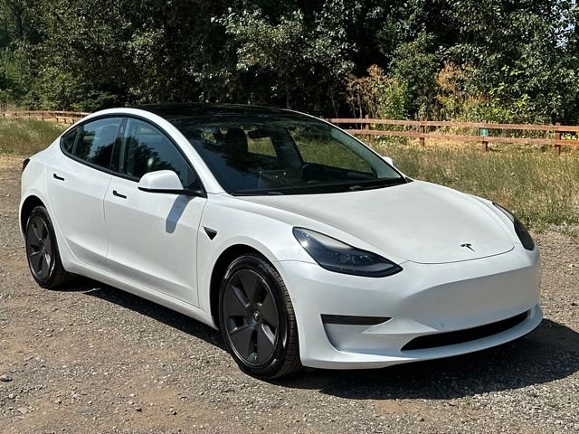 Used 2021  Tesla Standard Range Plus image 1