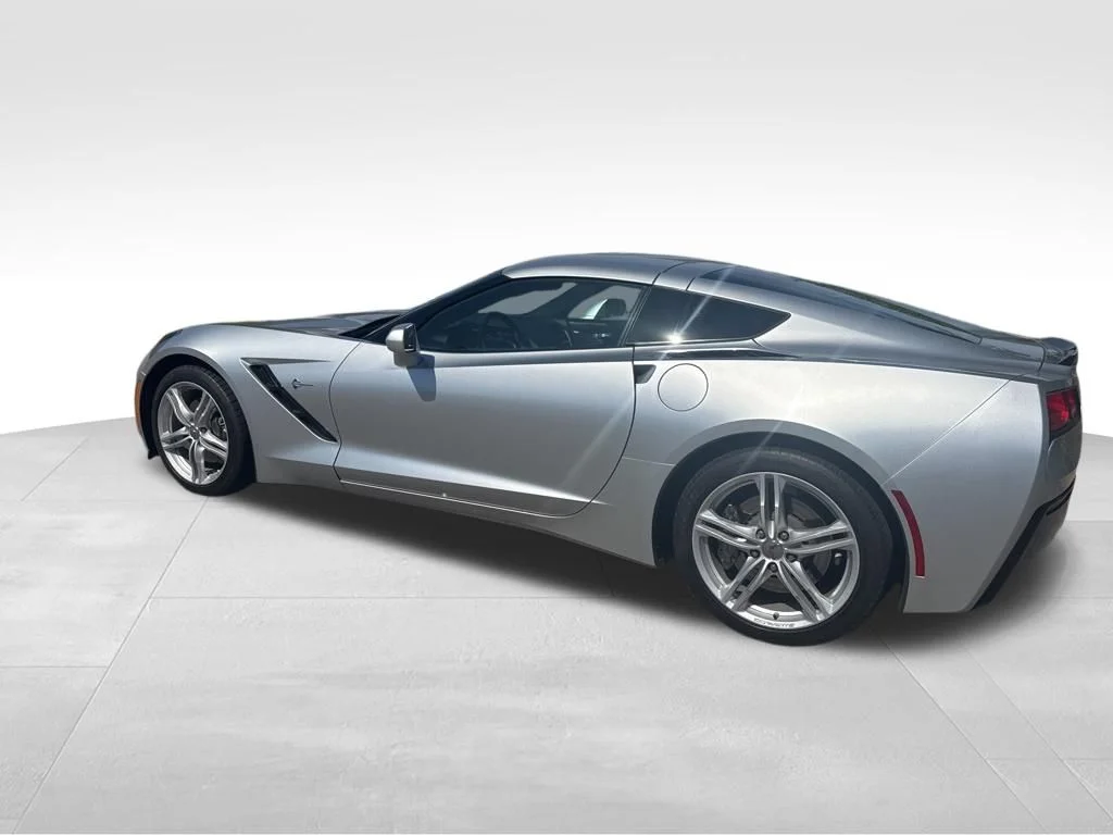 Used 2017 Silver Chevrolet Stingray image 3