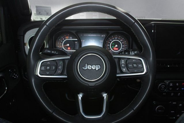 Used 2025 Black Jeep Sahara image 3