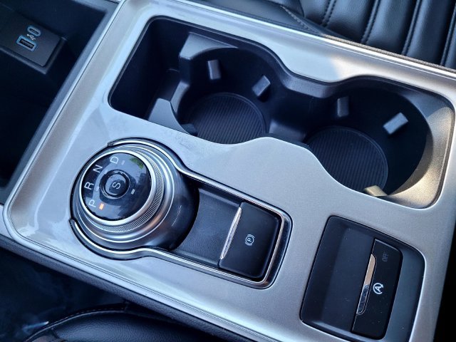 Used 2024 Black Ford SEL image 18