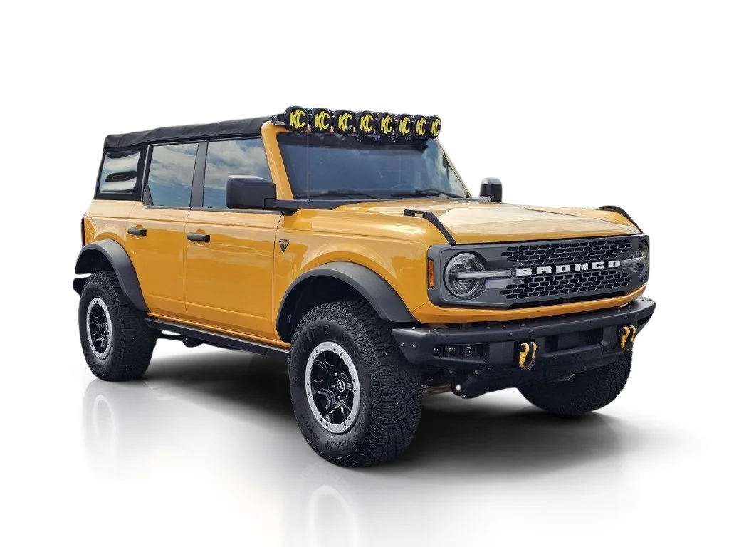 Used 2021 Cyber Orange Met Ford Base image 5