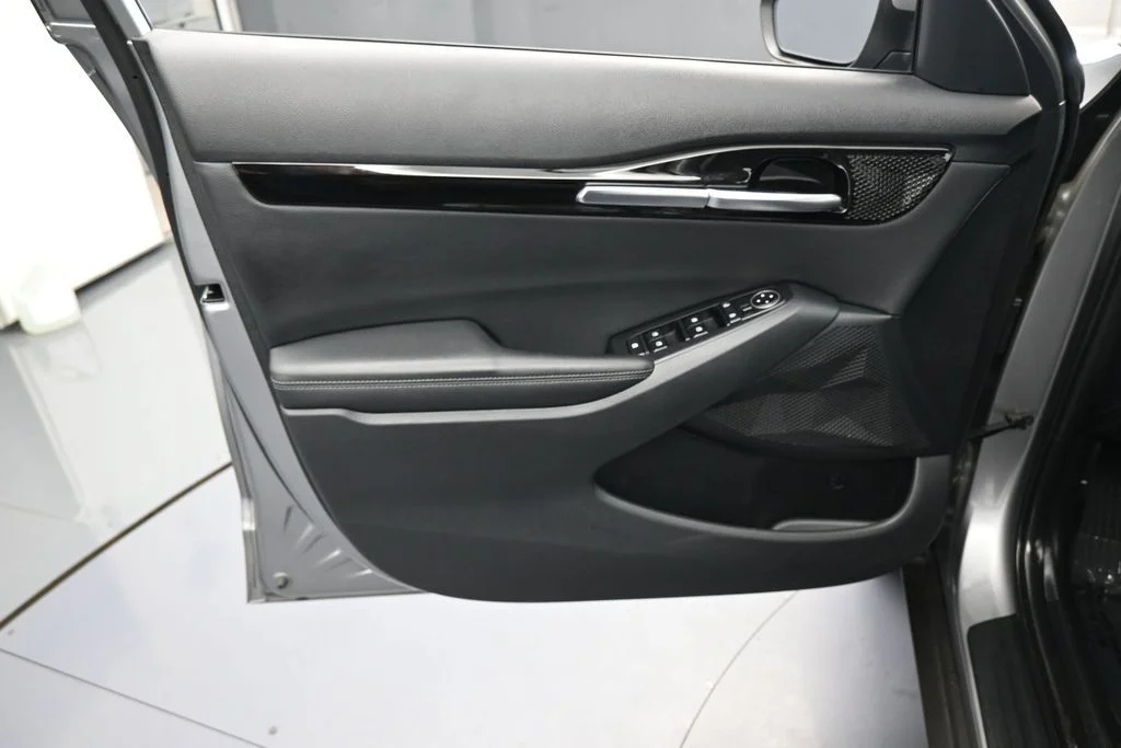 Used 2024 Steel Gray Kia S image 13