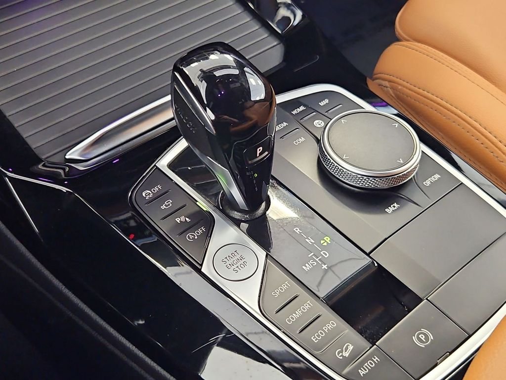 Used 2024 Mineral White Metallic BMW xDrive30i image 19