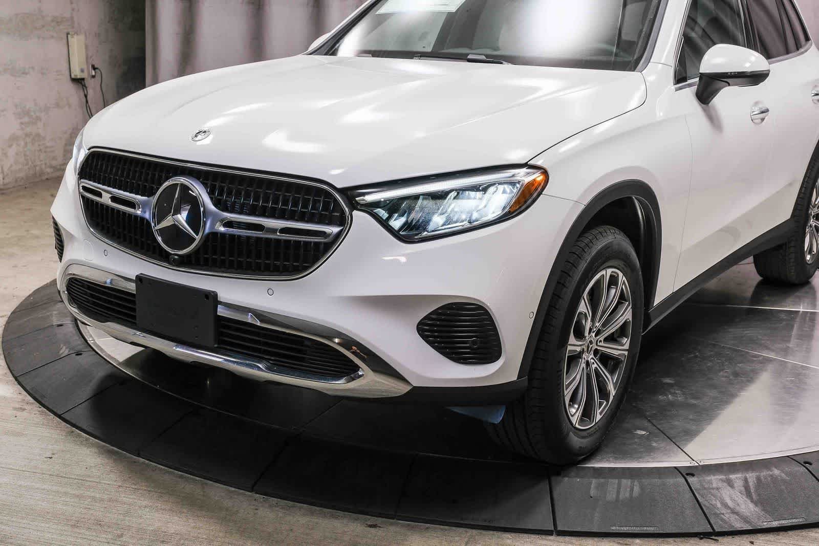 New 2026 Polar White Mercedes-Benz GLC 300 image 52