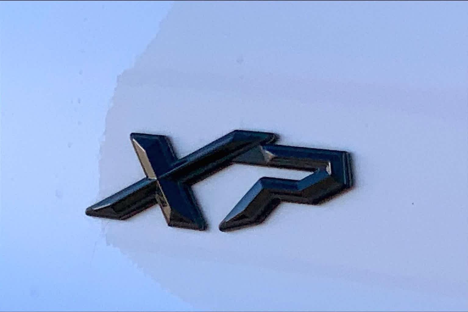Used 2019 Classic Silver Metallic Toyota SR5 image 9