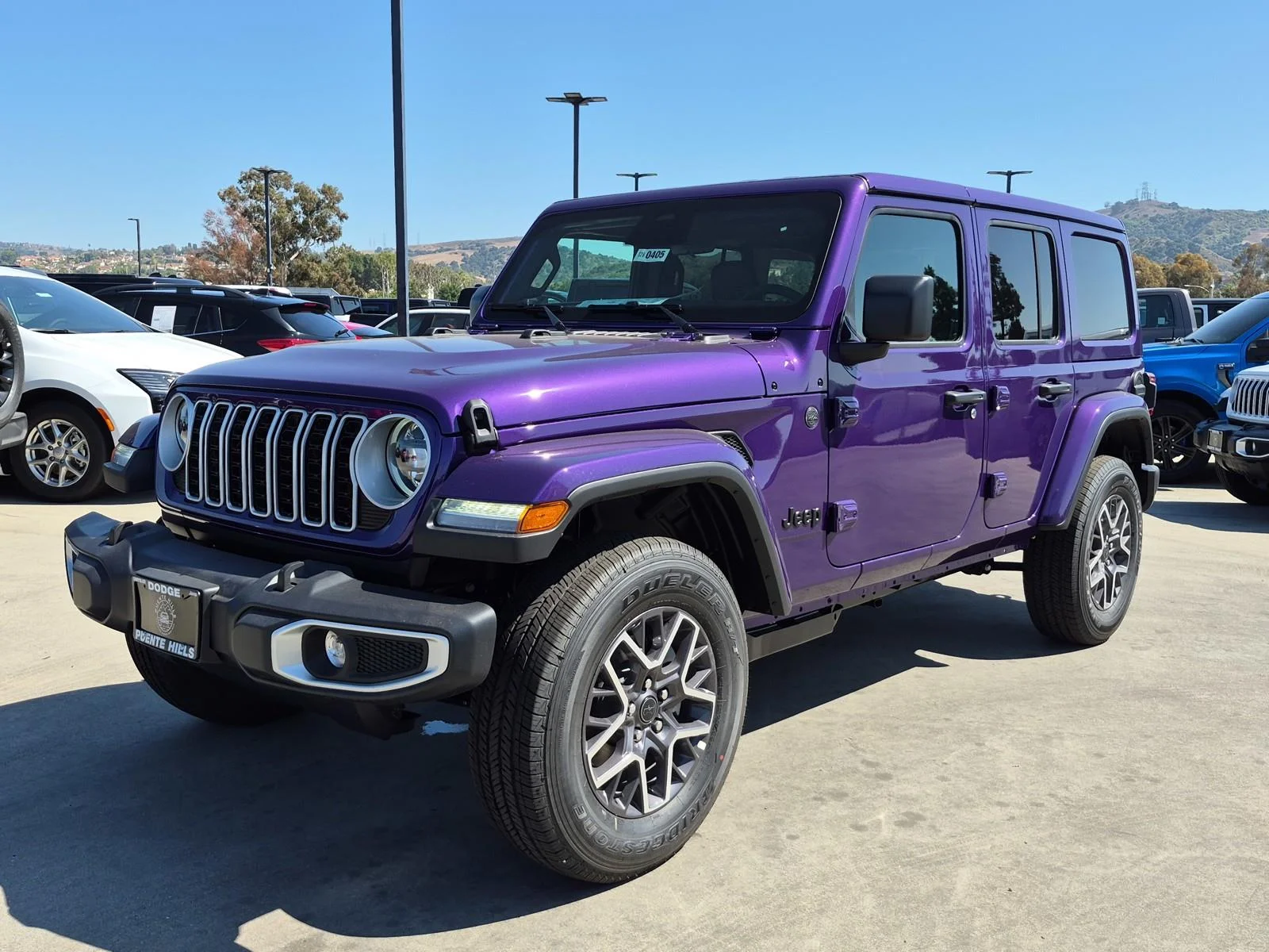 New 2026 Reign Exterior Paint Jeep Sahara image 3