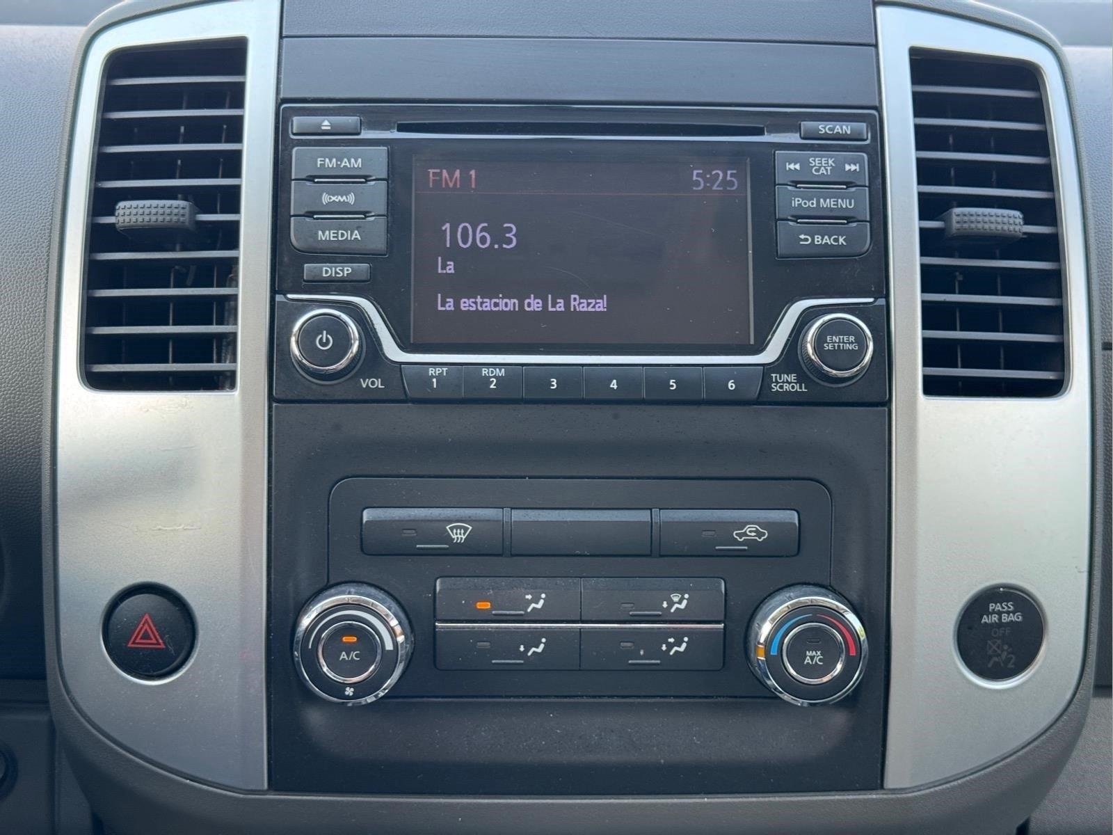 Used 2018 Magnetic Black Nissan SV V6 image 25