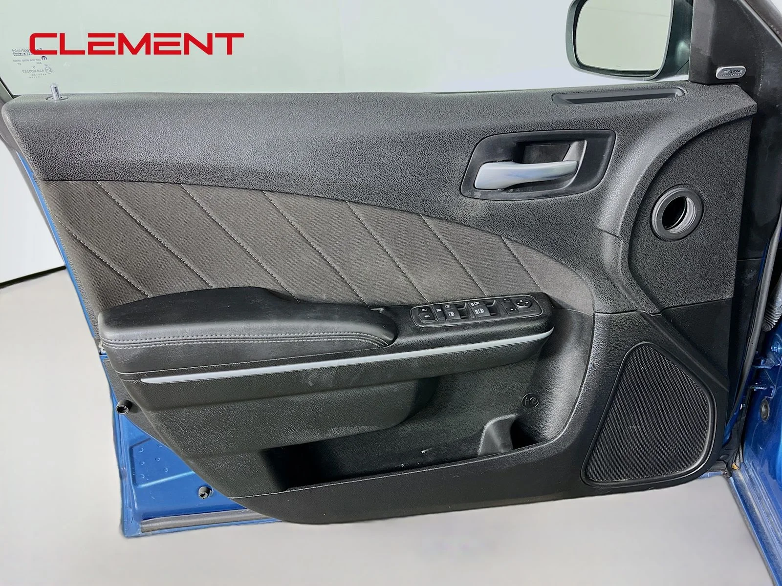 Used 2023 Blue Dodge SXT image 27