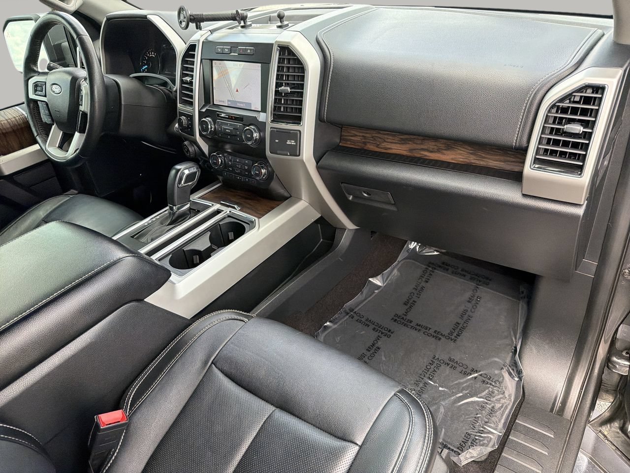 Used 2019 Magnetic Ford Lariat image 11