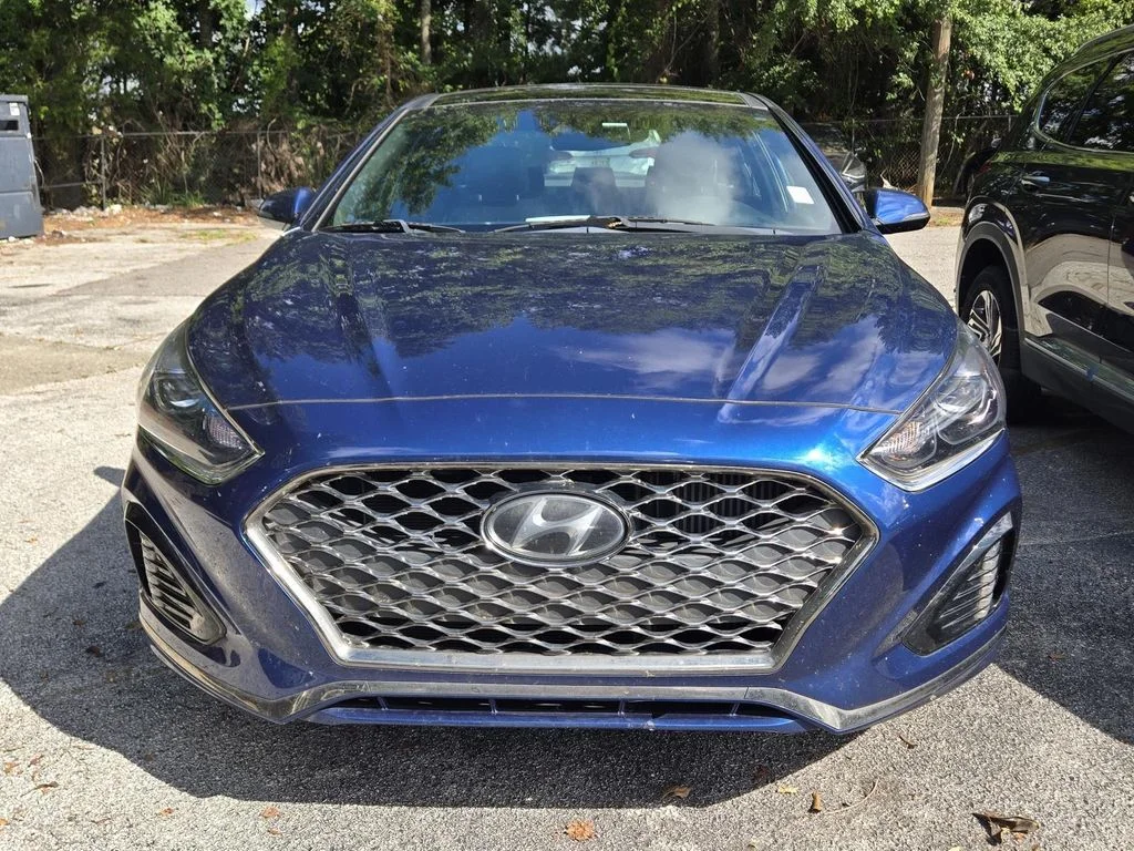 Used 2019 Blue Hyundai Limited image 6