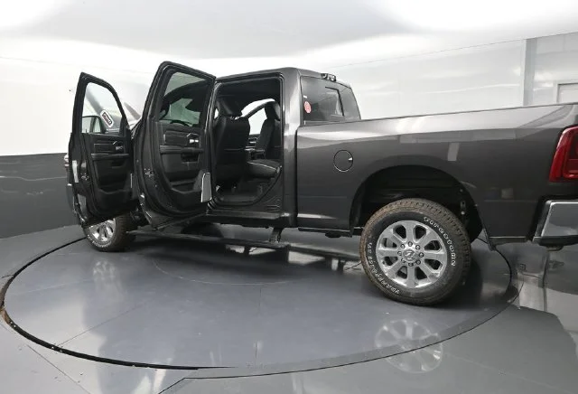 2026 RAM 2500 Laramie - Photo 34