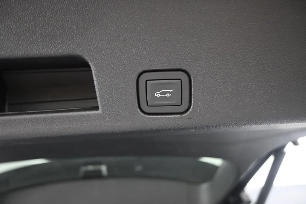 Used 2026 Black Chevrolet Z71 image 14