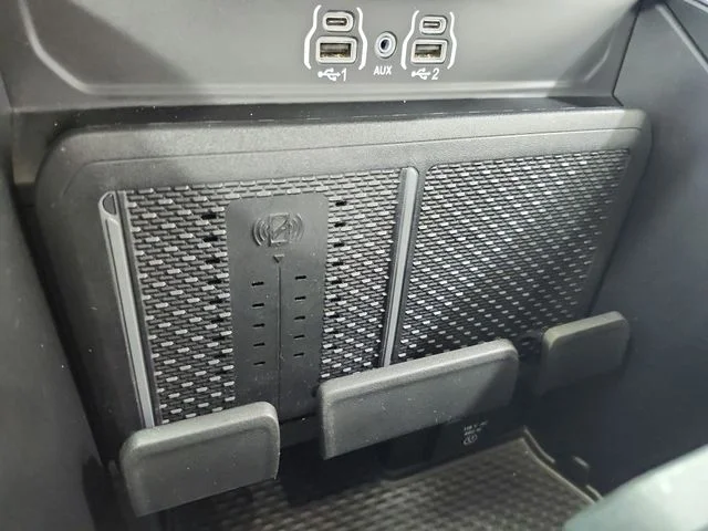 Used 2025 White Ram Laramie image 32