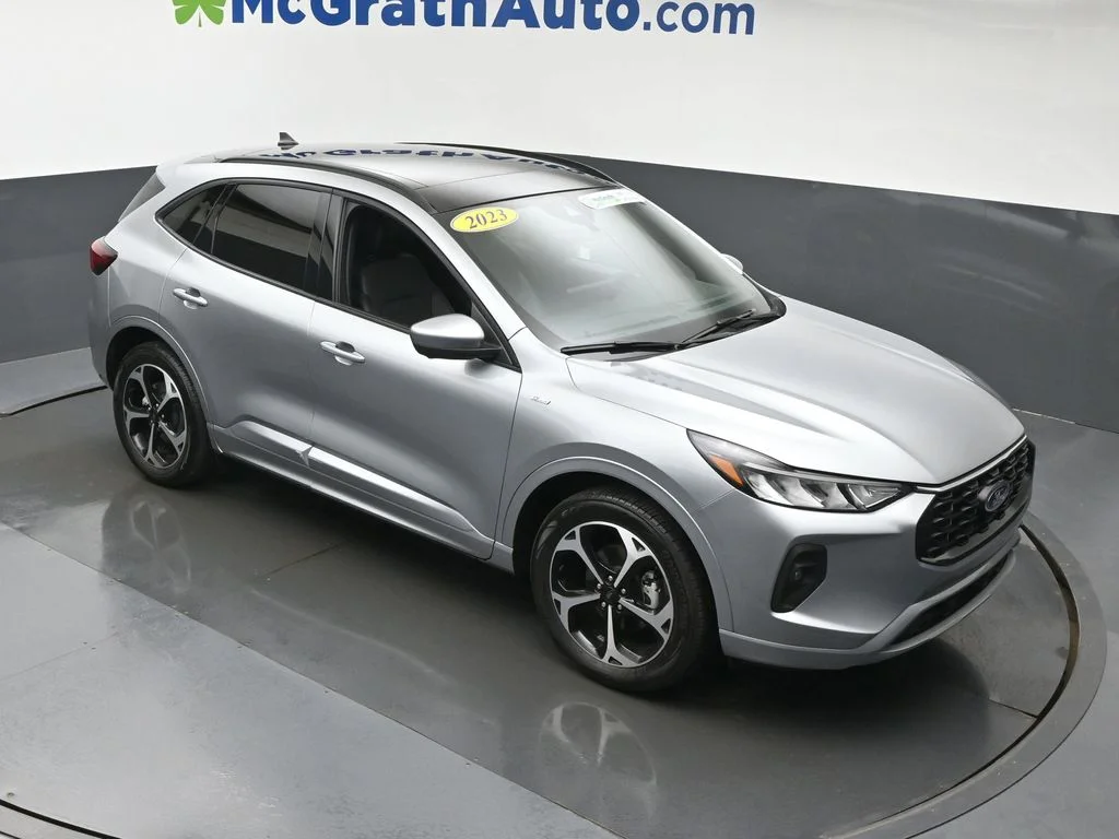 Used 2023 Silver Ford ST-Line Select image 3