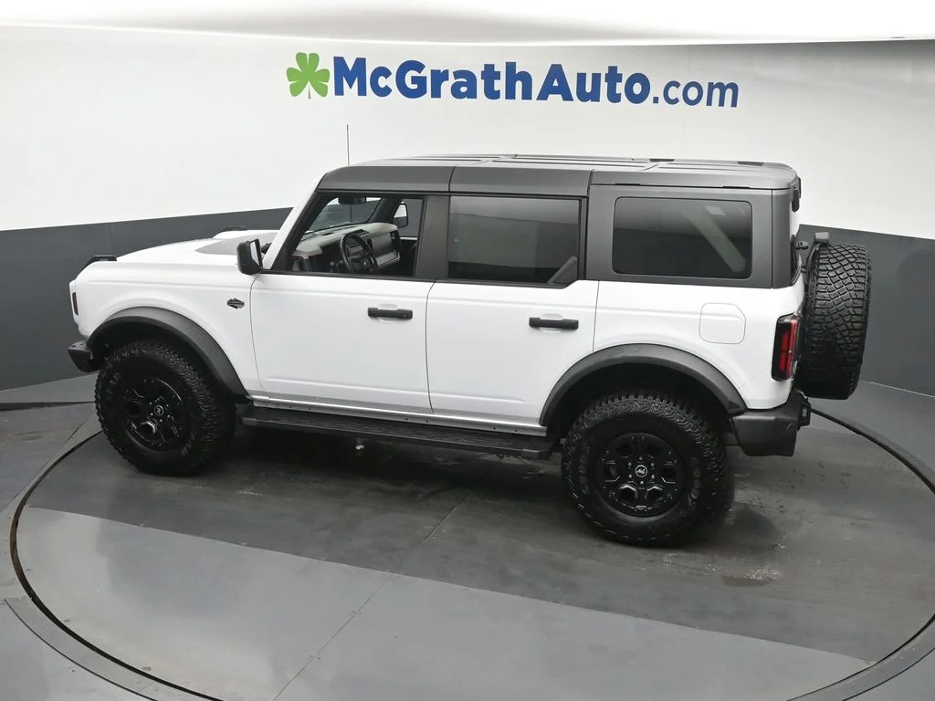 Used 2022 White Ford Base image 24
