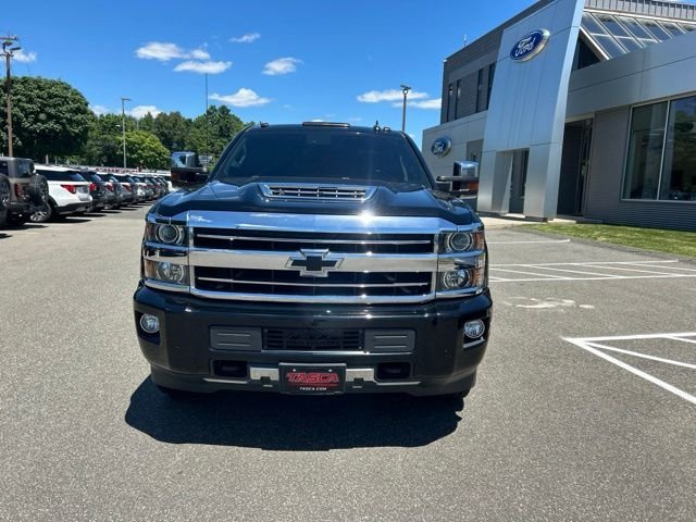 Used 2019 Black Chevrolet High Country image 2