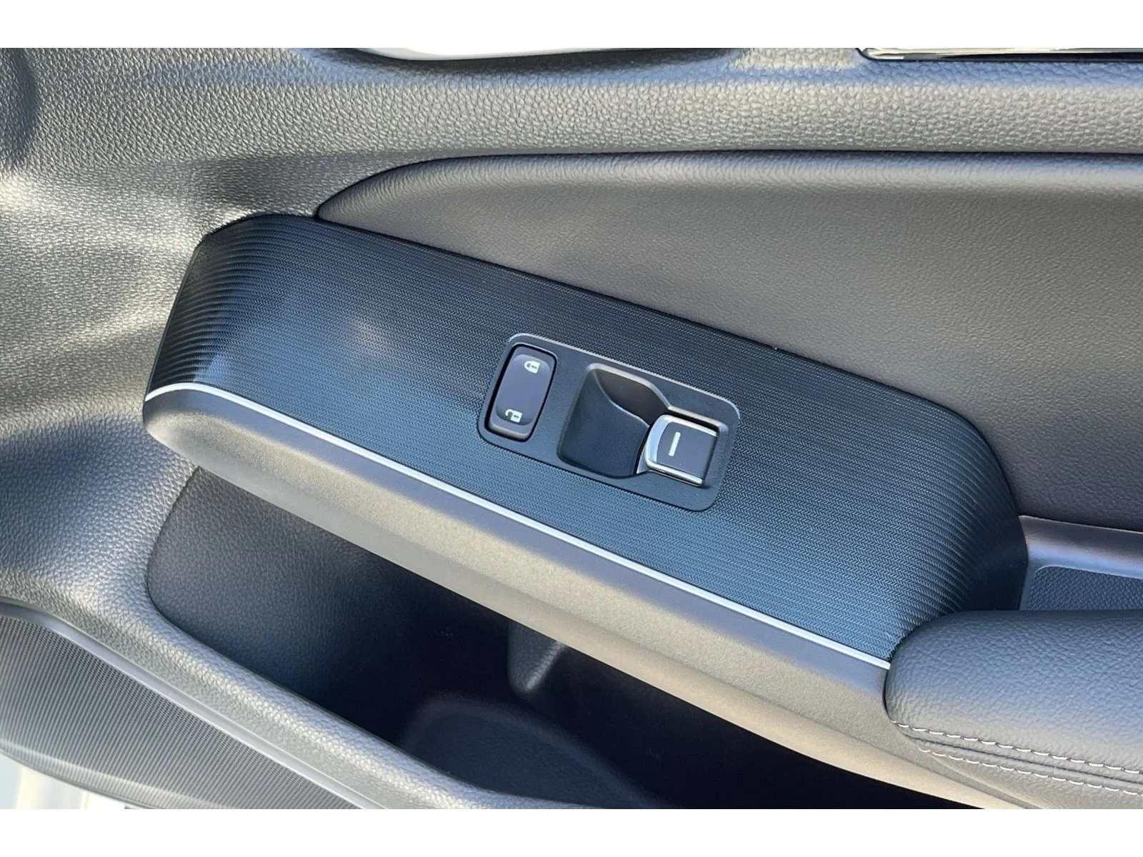 Used 2026 Platinum White Pearl Honda Sport Touring image 21